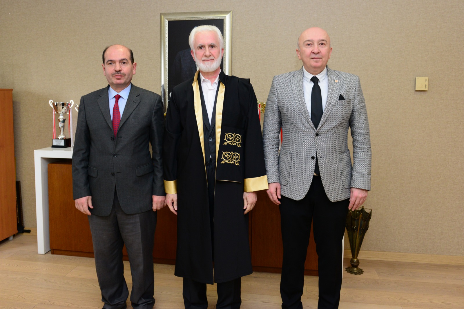 Profesör ve Doçent Kadrolarına Atanan Öğretim Üyelerimizi Tebrik Ederiz 